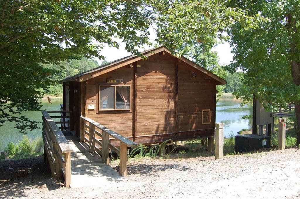Forest Lake Camping Resort Lakefront Cabin 8 Advance Buitenkant foto